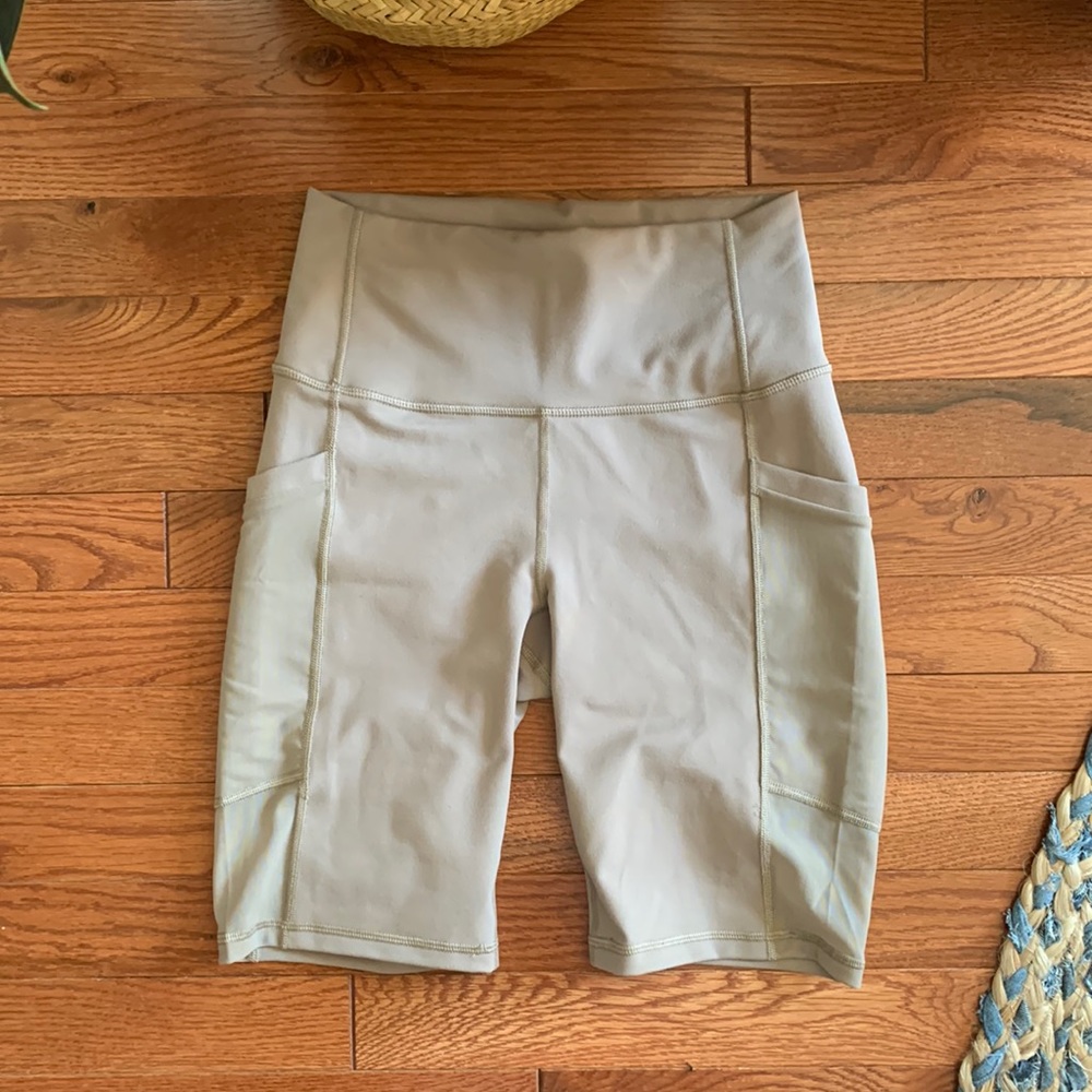 Fabletics high-waisted short
